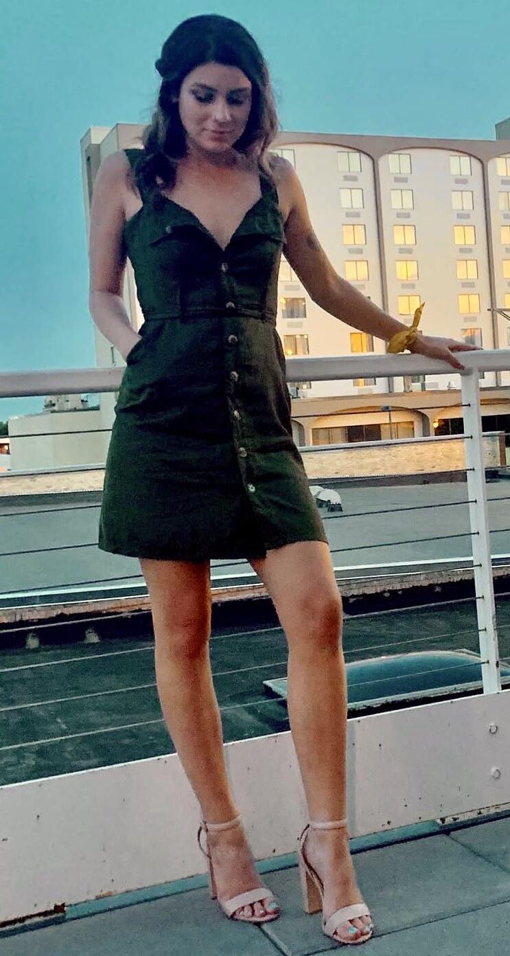 Morena delgada sexy