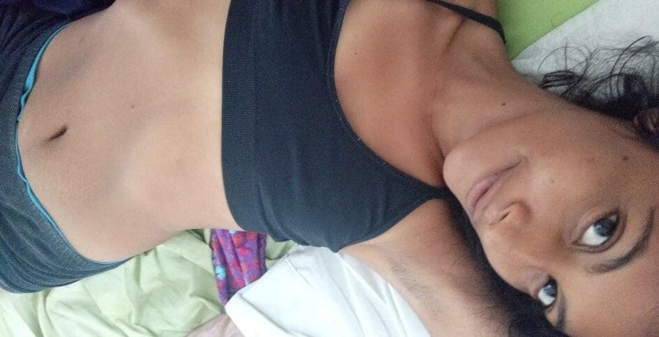 Flaco latina Rossana B. In Black Undies Net Slut expuesta