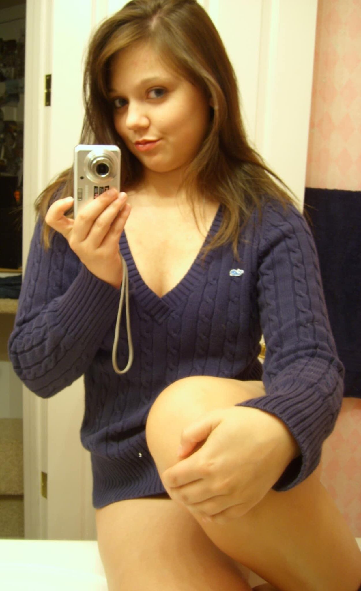 Random Pics of teens, asses, and more 