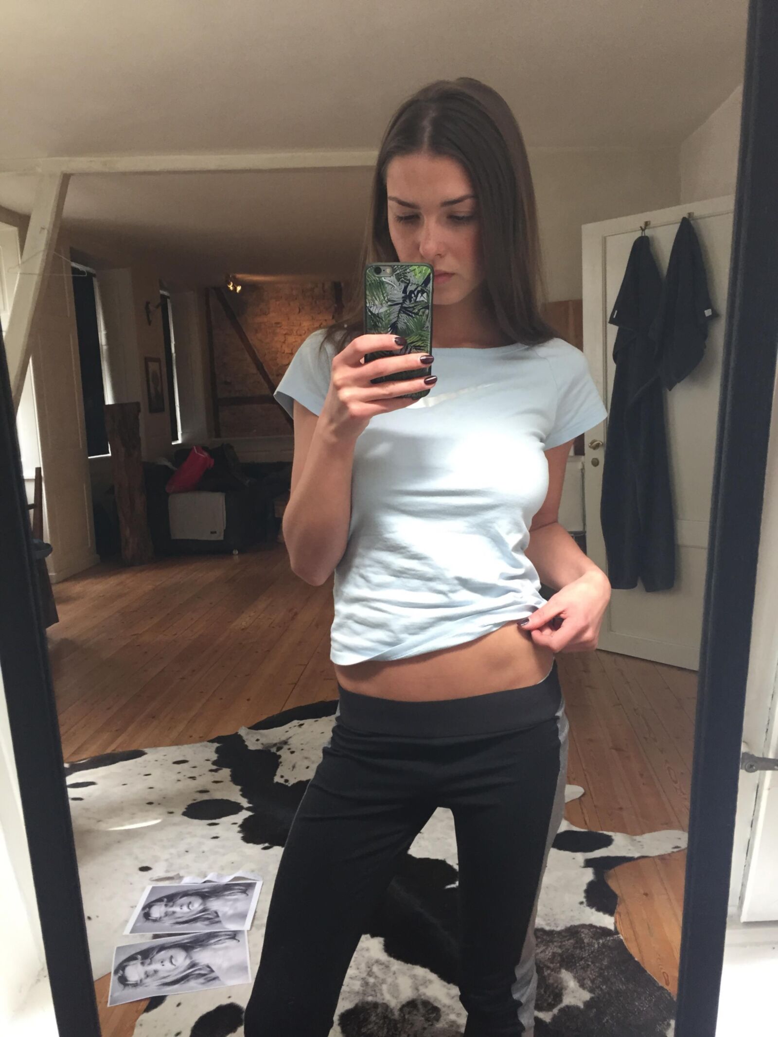Linda chica espejo selfies desnudos