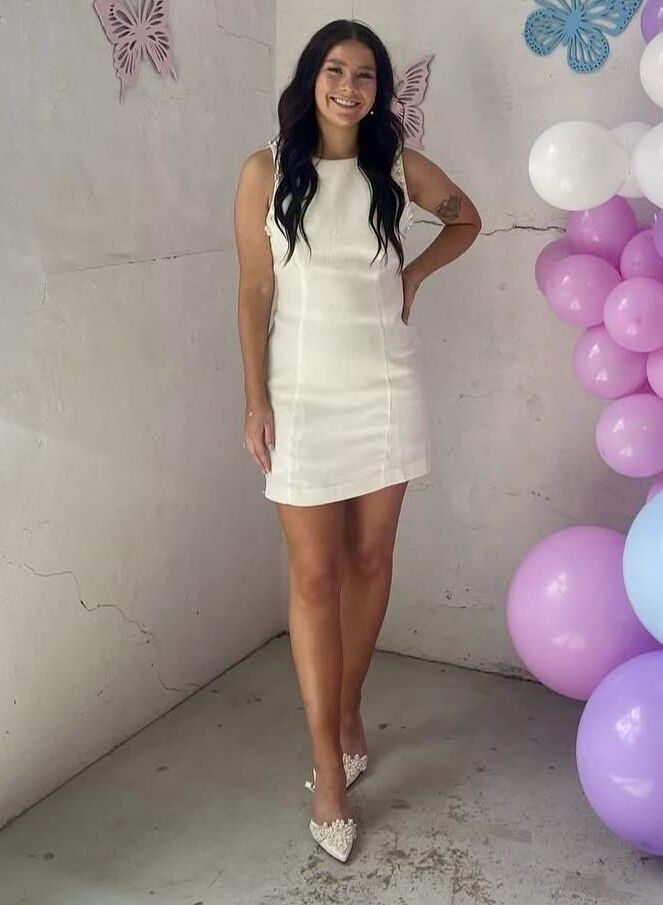 Morena delgada sexy