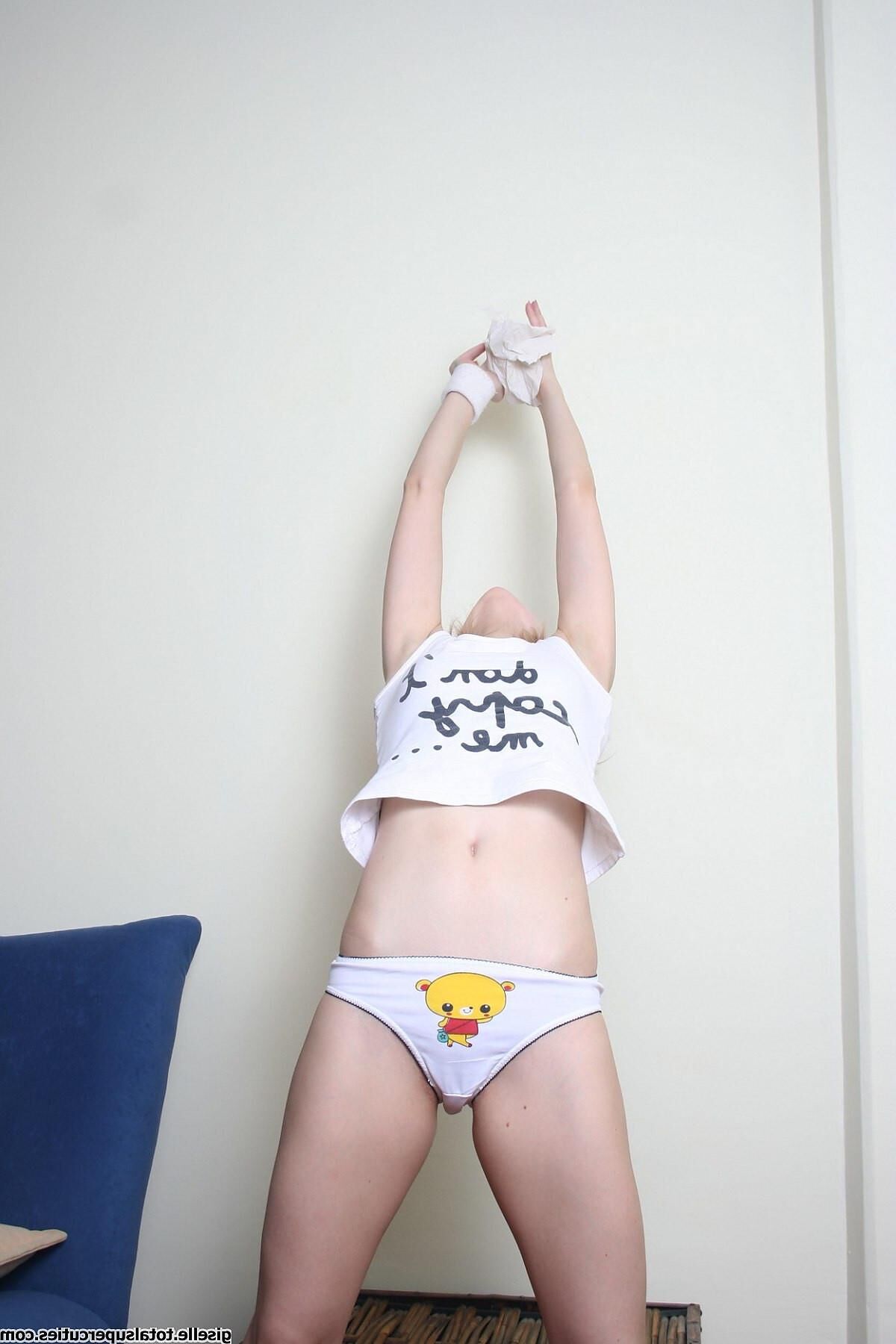 TotalSupercuties Giselle Set