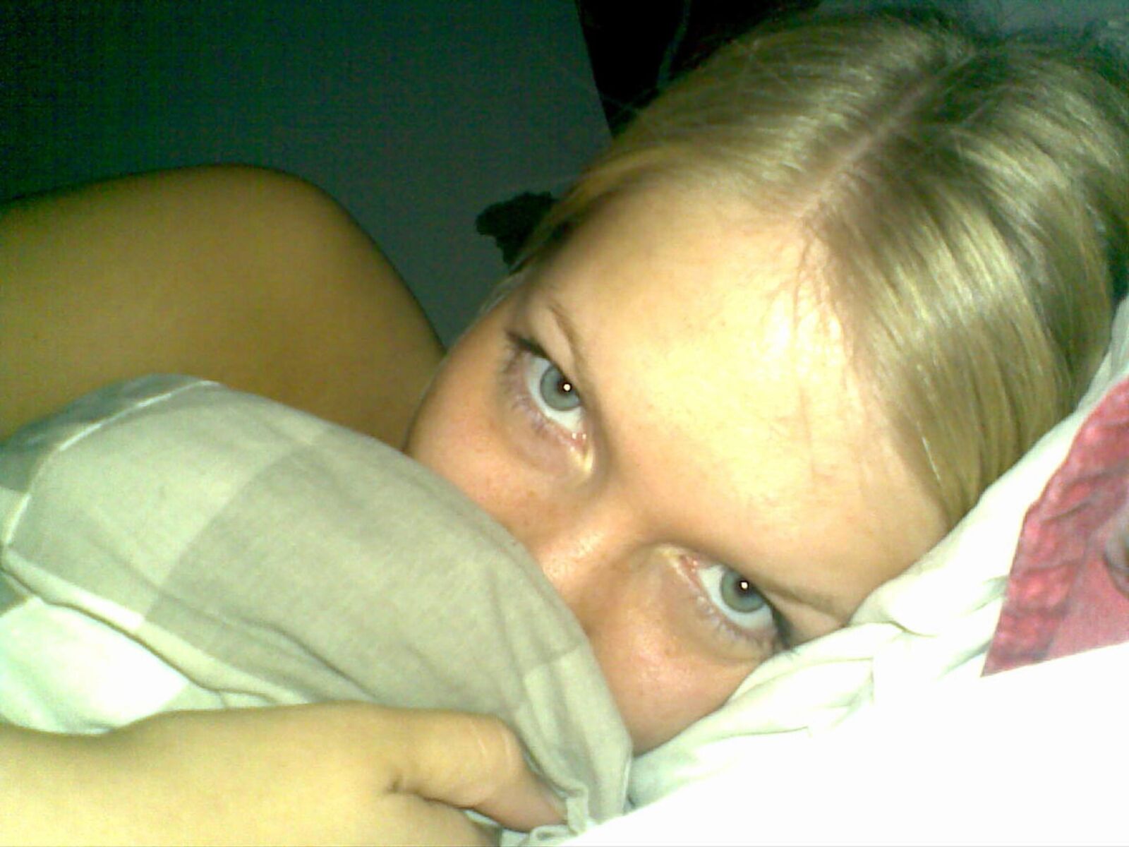 Superbes selfies de petite amie blonde
