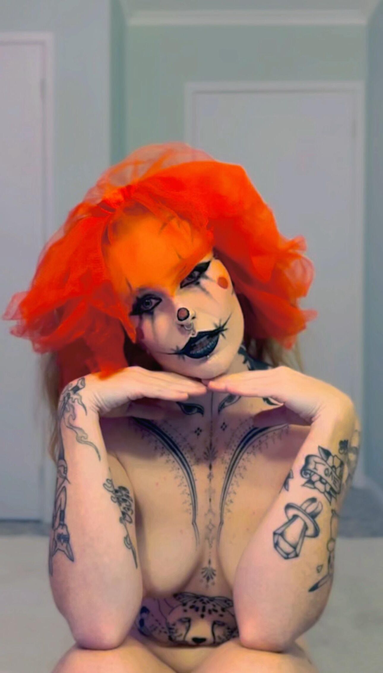 CLOWN/GOTH GIRLS MIX