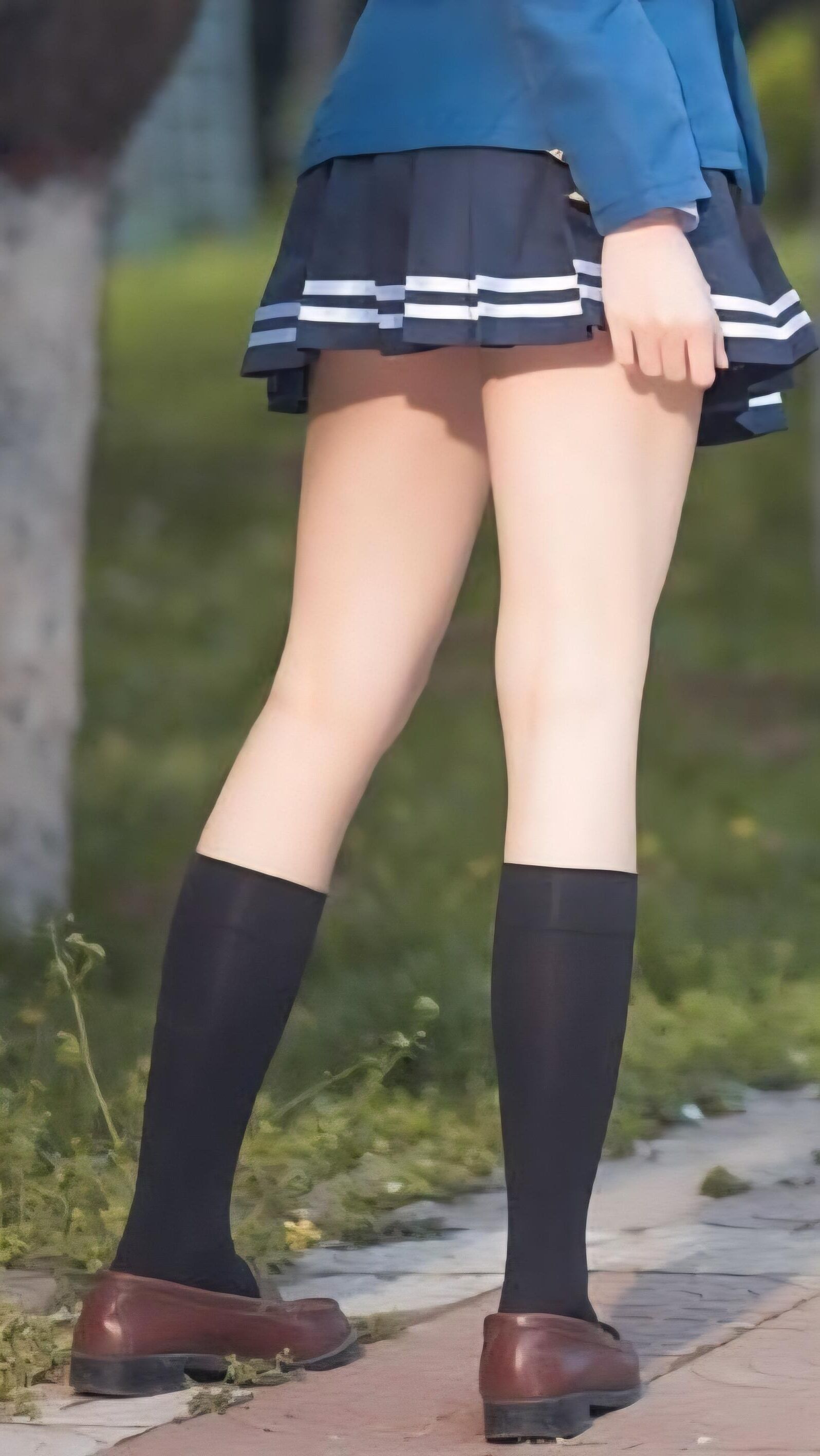 Jambes adolescentes asiatiques