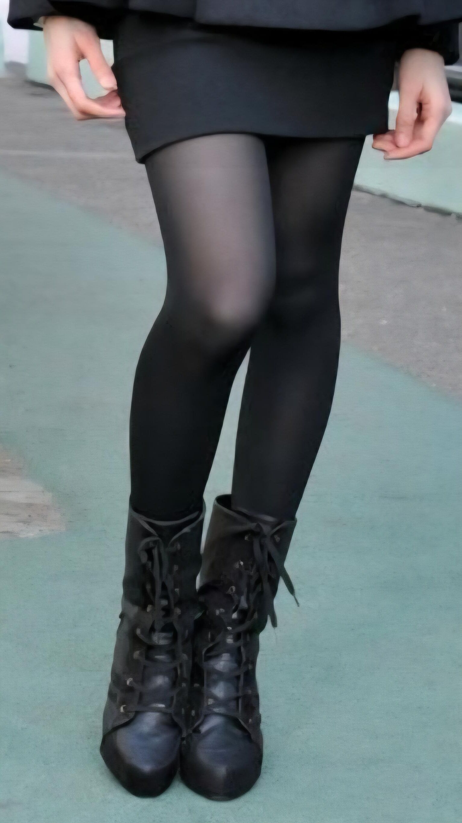 Jambes adolescentes asiatiques