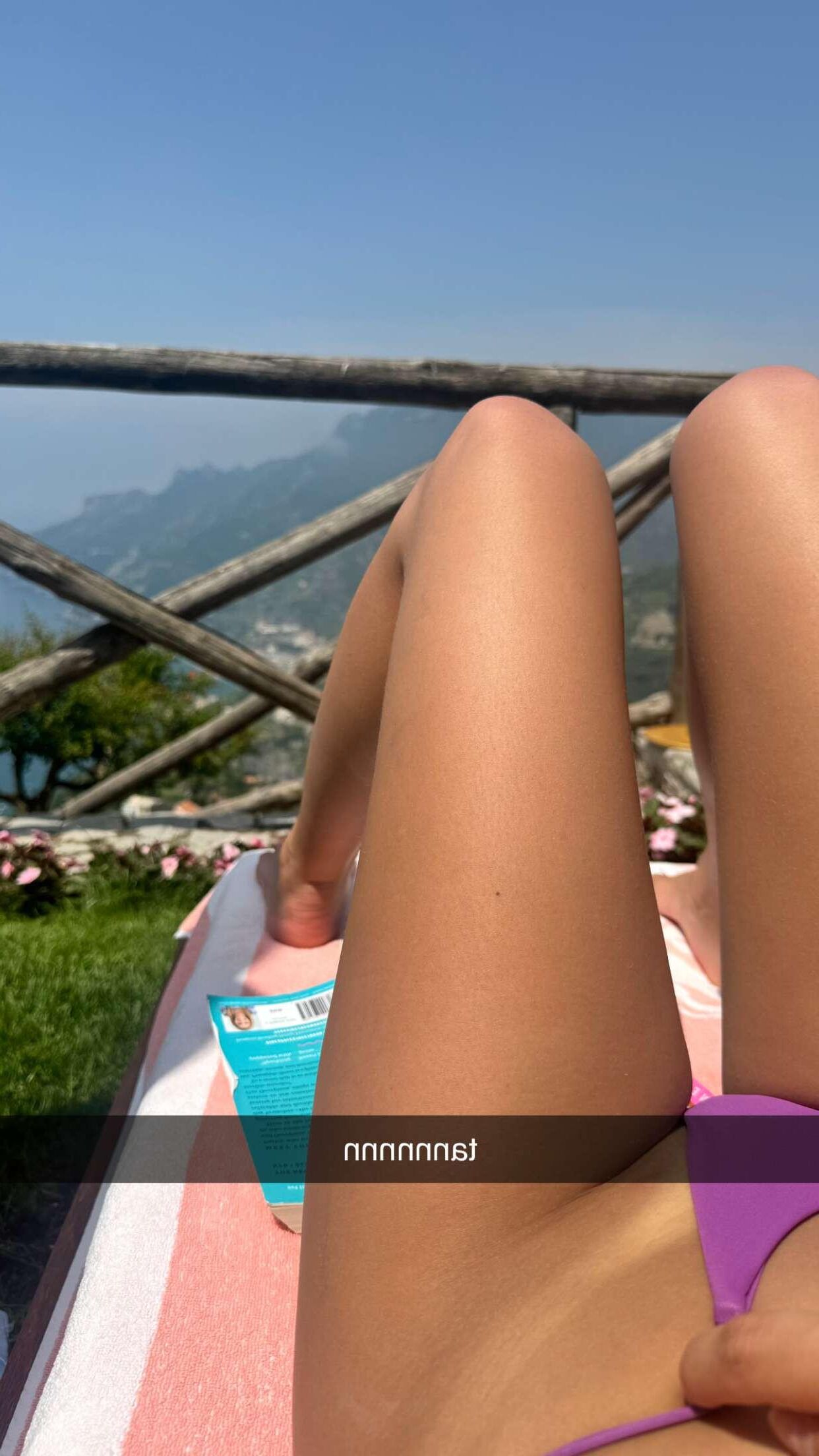 Lily Chee Italie Friends Bikini Big Ass Clivage