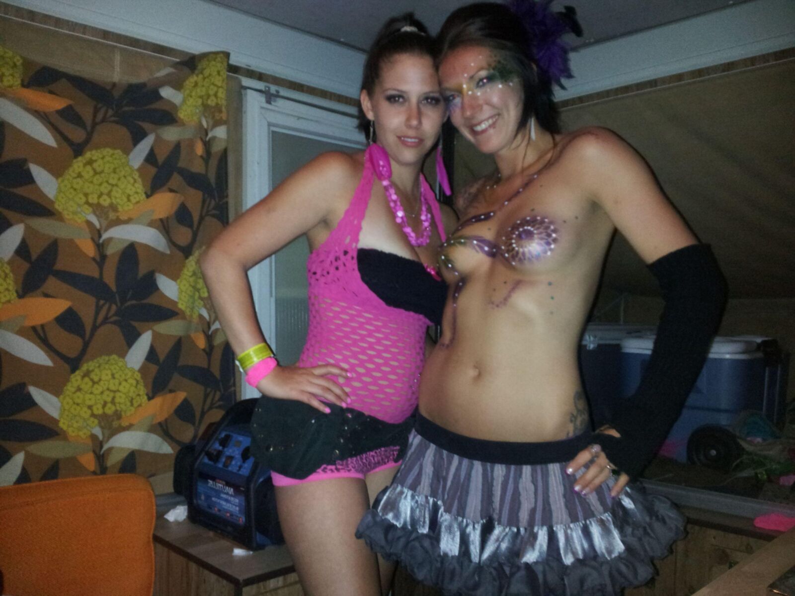 Party babe nudes and sex