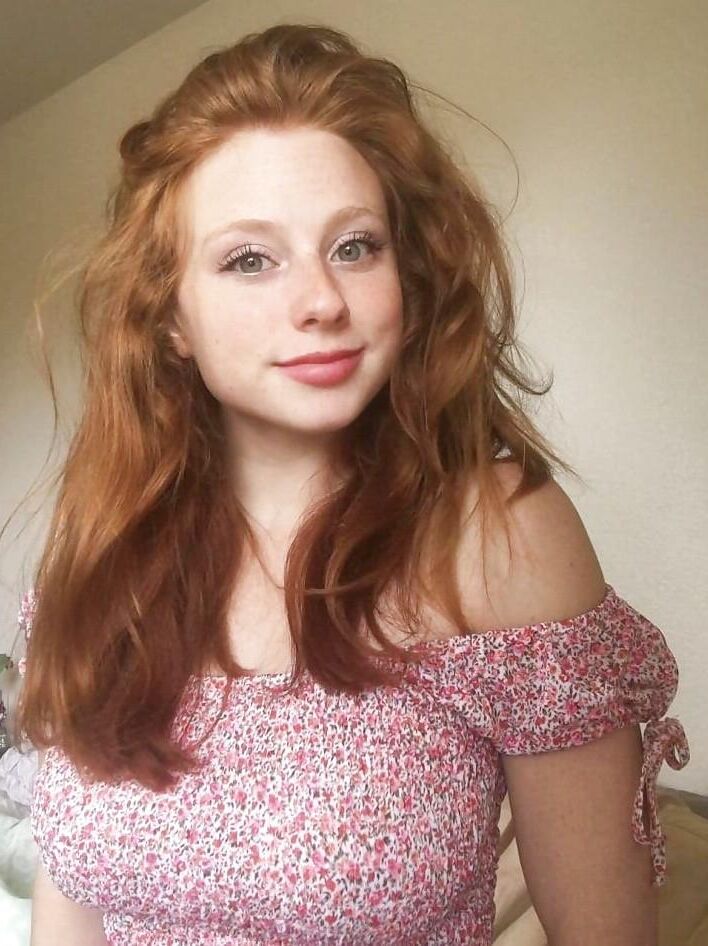 Gorgeous Girls I'd Love to Have Dominate Me