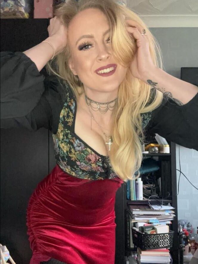 Gorgeous Girls I'd Love to Have Dominate Me