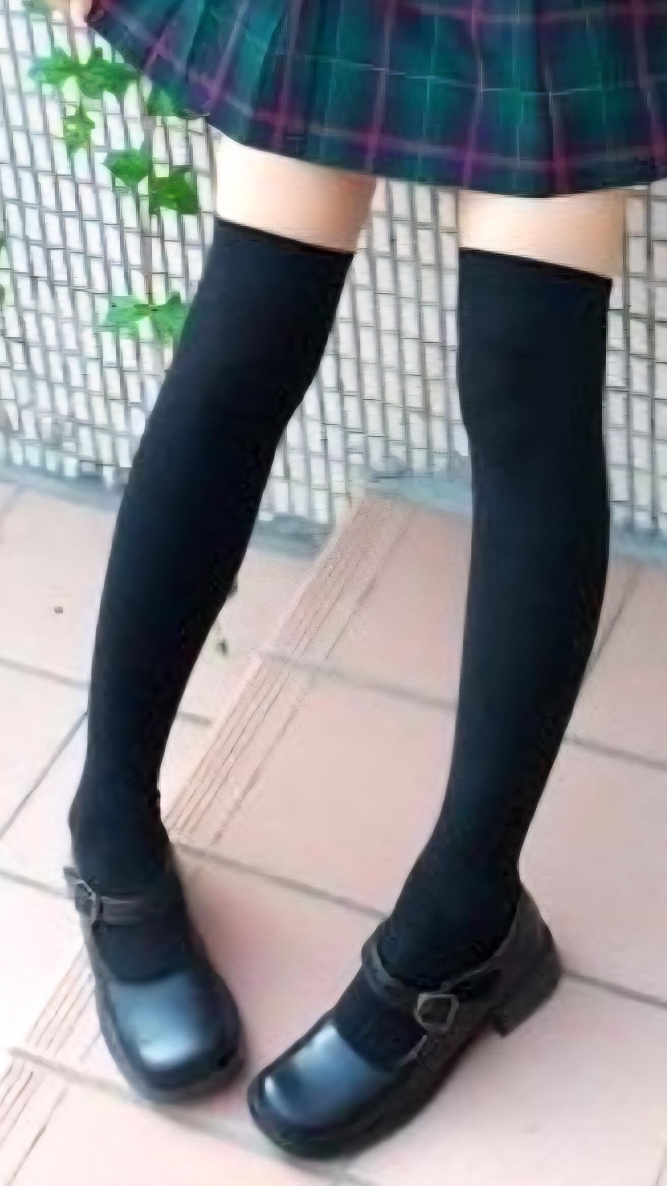 Jambes adolescentes asiatiques