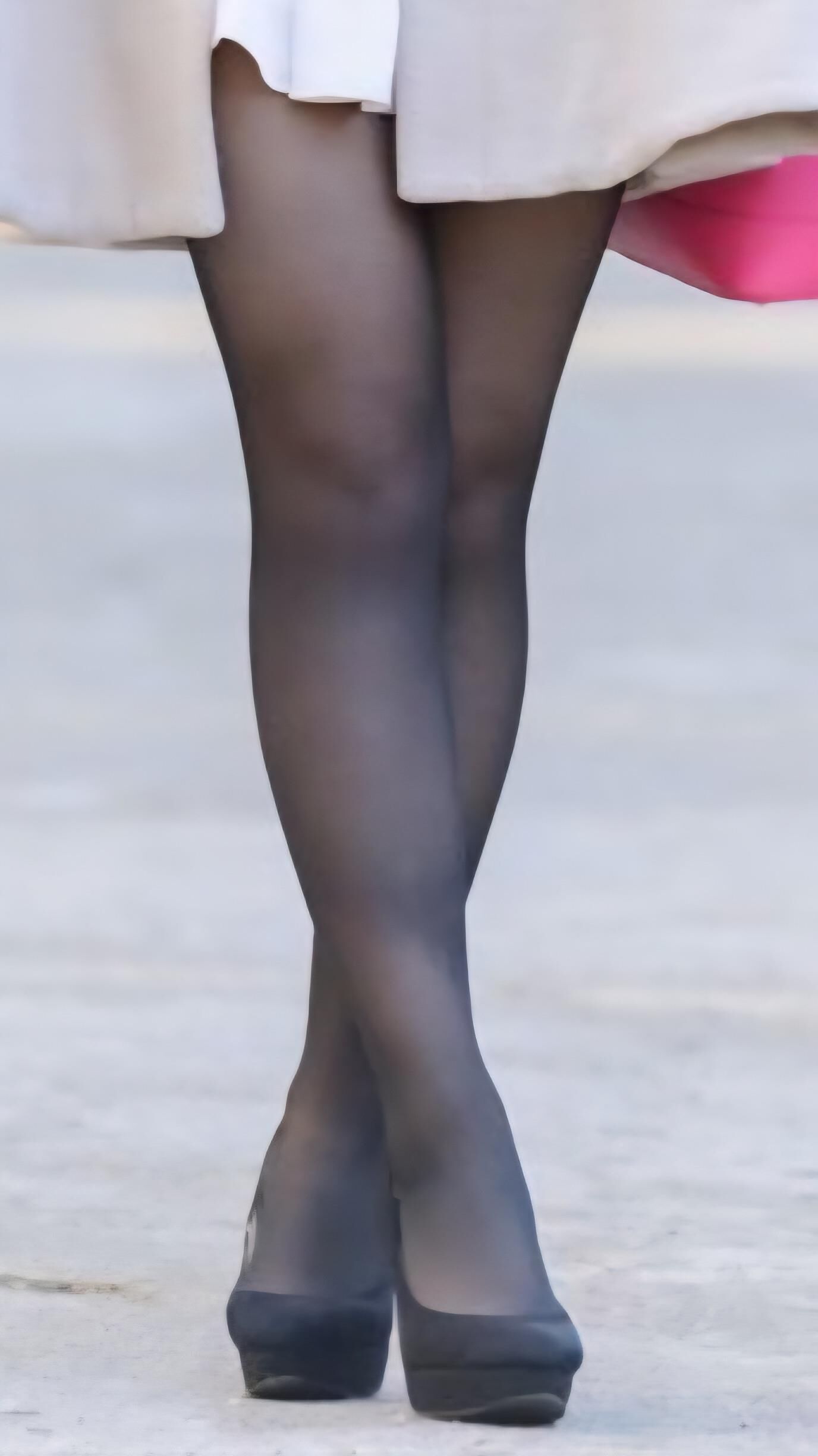 Jambes adolescentes asiatiques