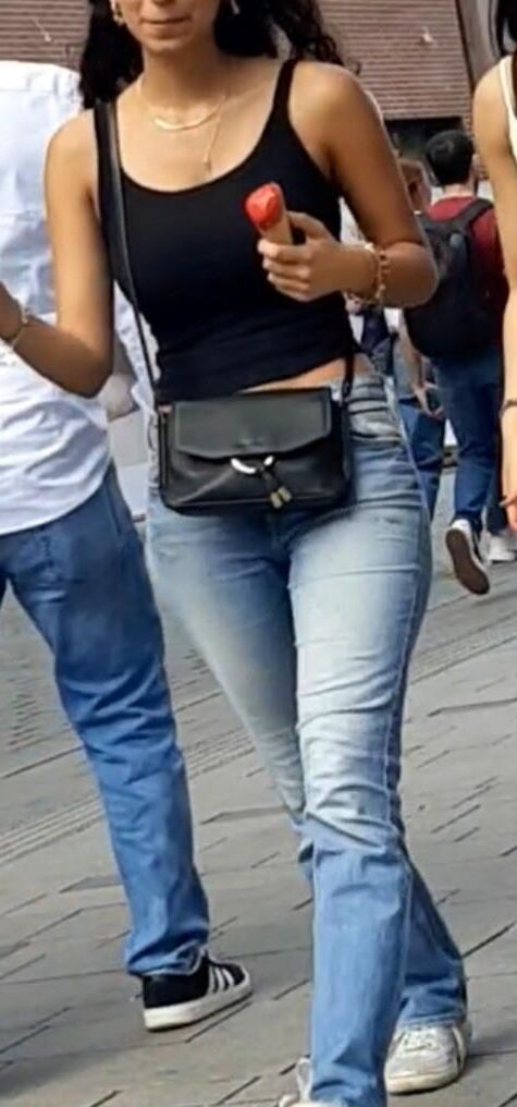 Streetgirls 