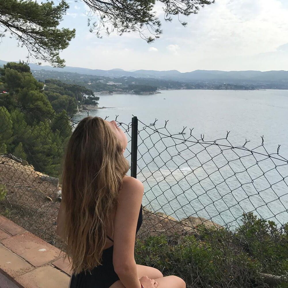Skinny French Slut Petite Chienne Francaise Jeune Putte