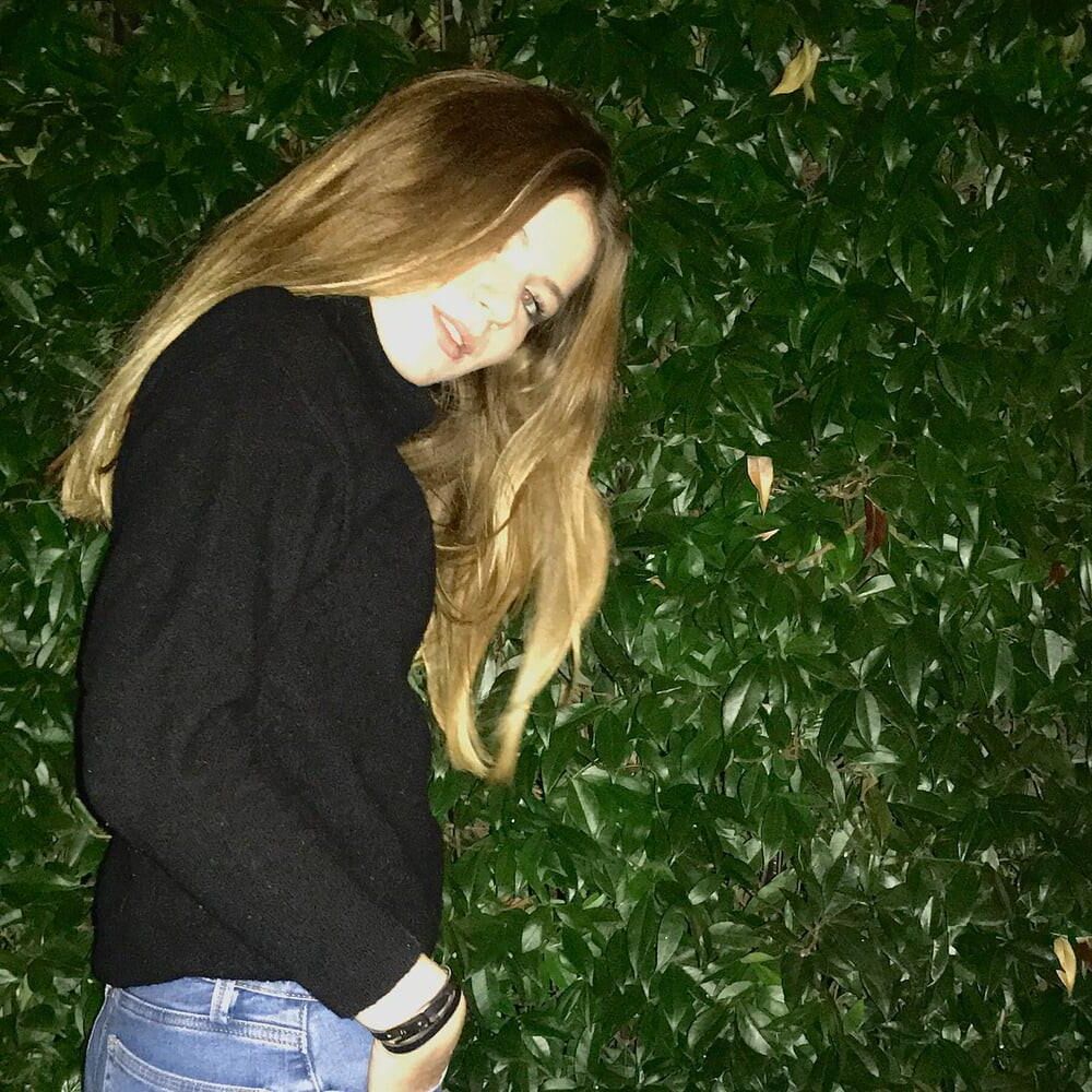 Skinny French Slut Petite Chienne Francaise Jeune Putte
