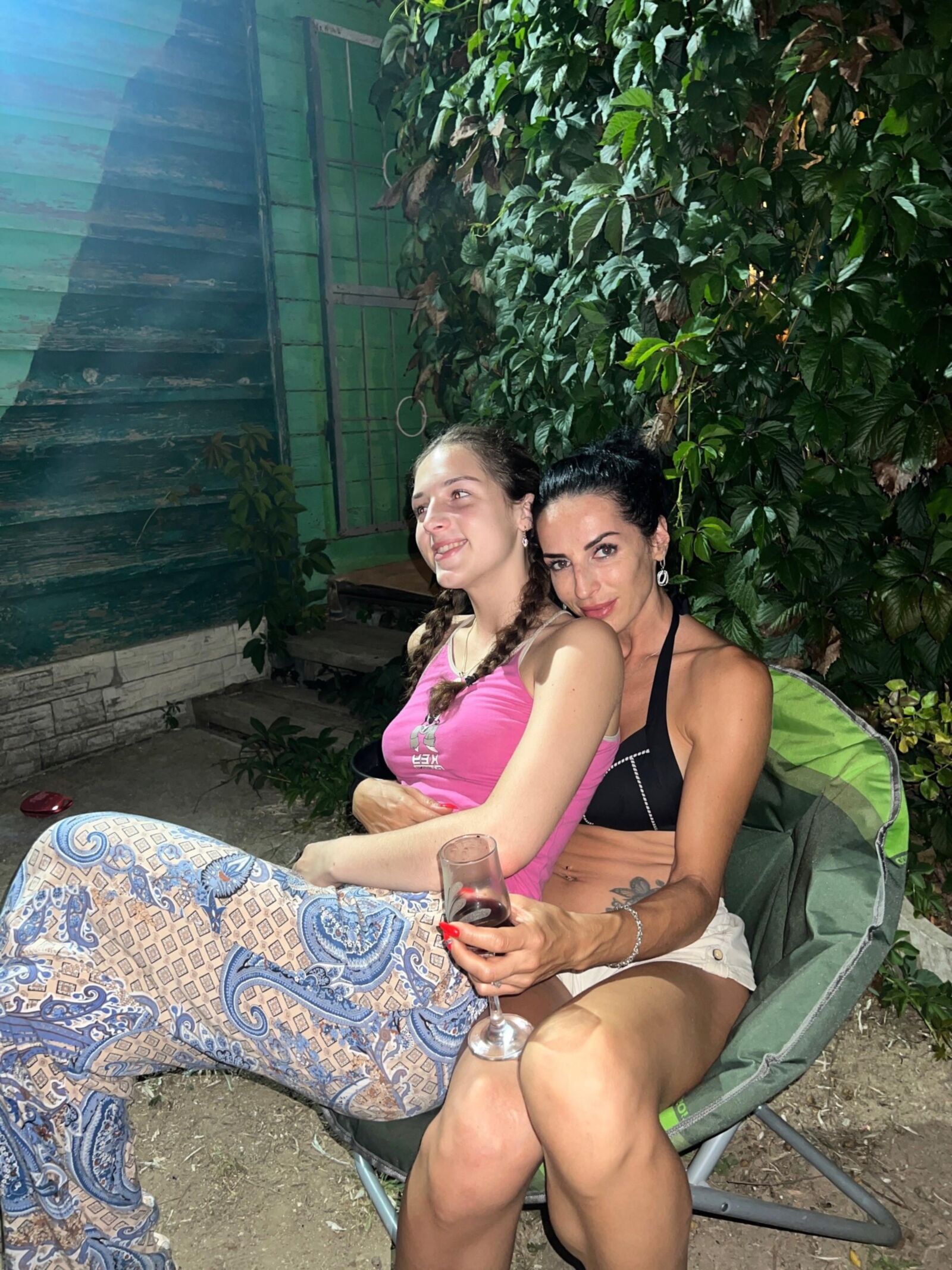 Non Nude Daughters Mixed 