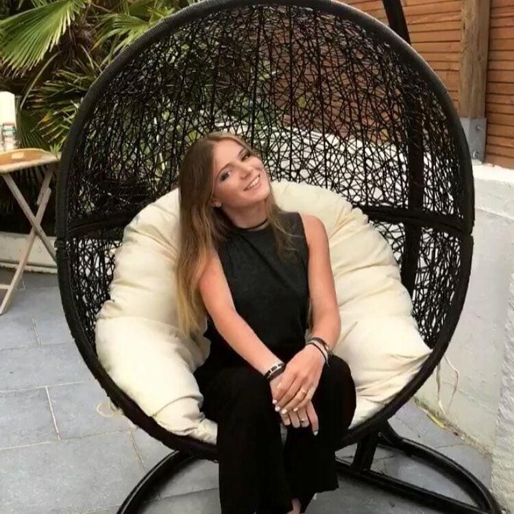 Skinny French Slut Petite Chienne Francaise Jeune Putte