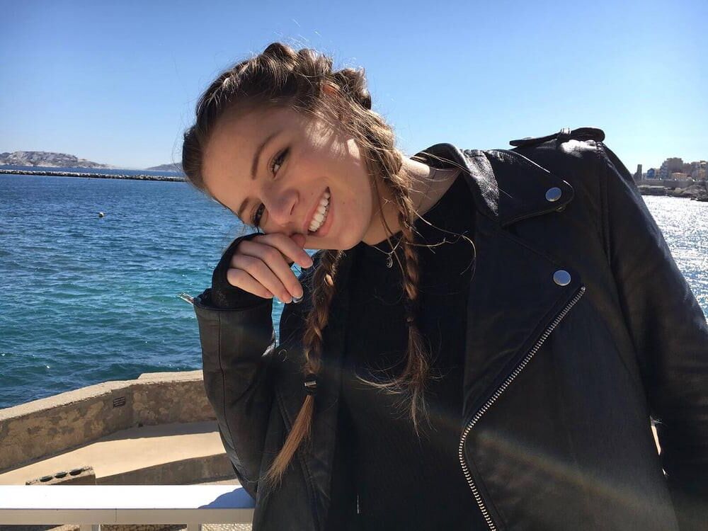 Skinny French Slut Petite Chienne Francaise Jeune Putte