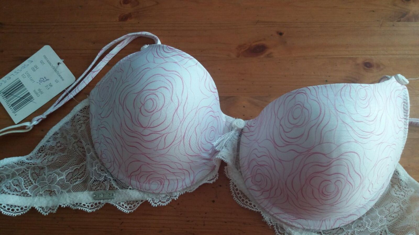   cum in my teen friend`s new white bra Afairs D
