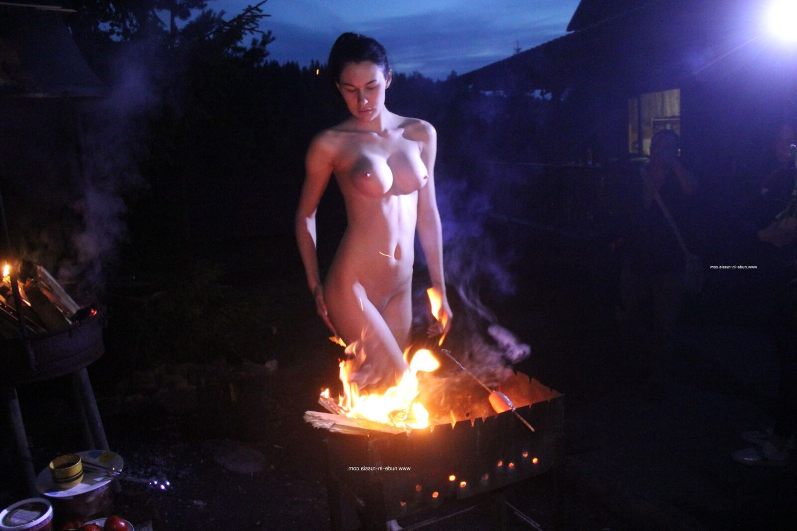 NIR NASTIA B Barbacoa nocturna