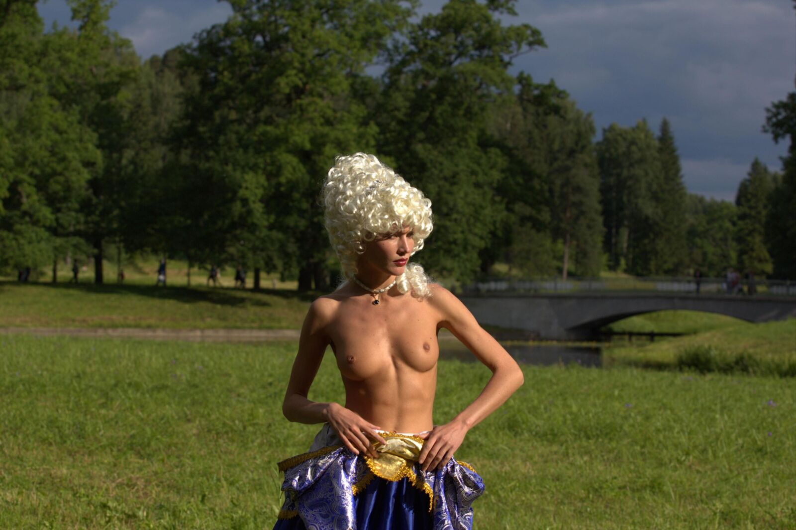 Nir Nicole, Xenia Taller de arte desnudo Rusio S