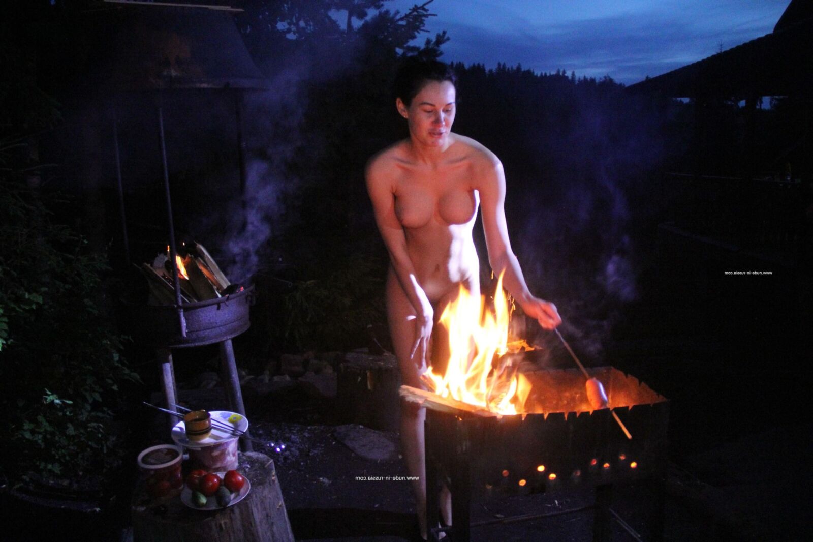 NIR NASTIA B Barbacoa nocturna