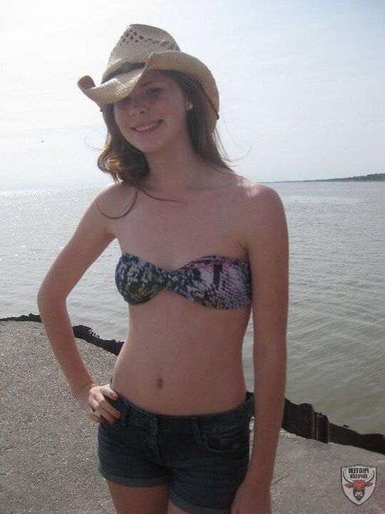 Sexy slut for exposure 