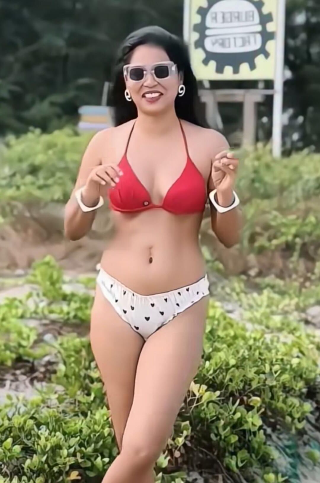 Красивые пляжные малышки