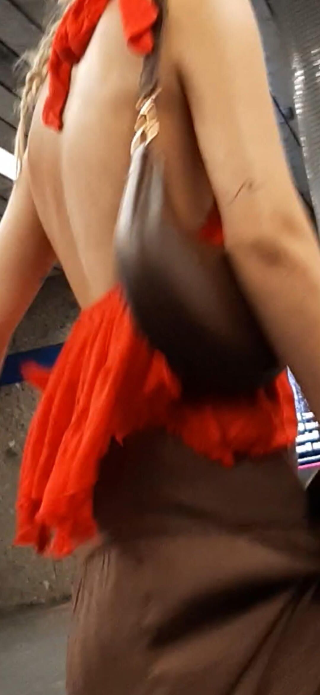 Braless Streetgirls 
