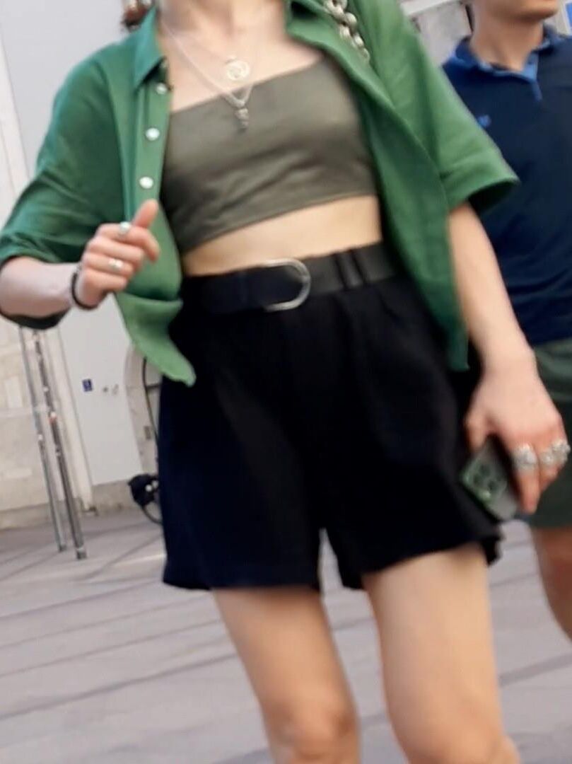 Streetgirls in shorts 