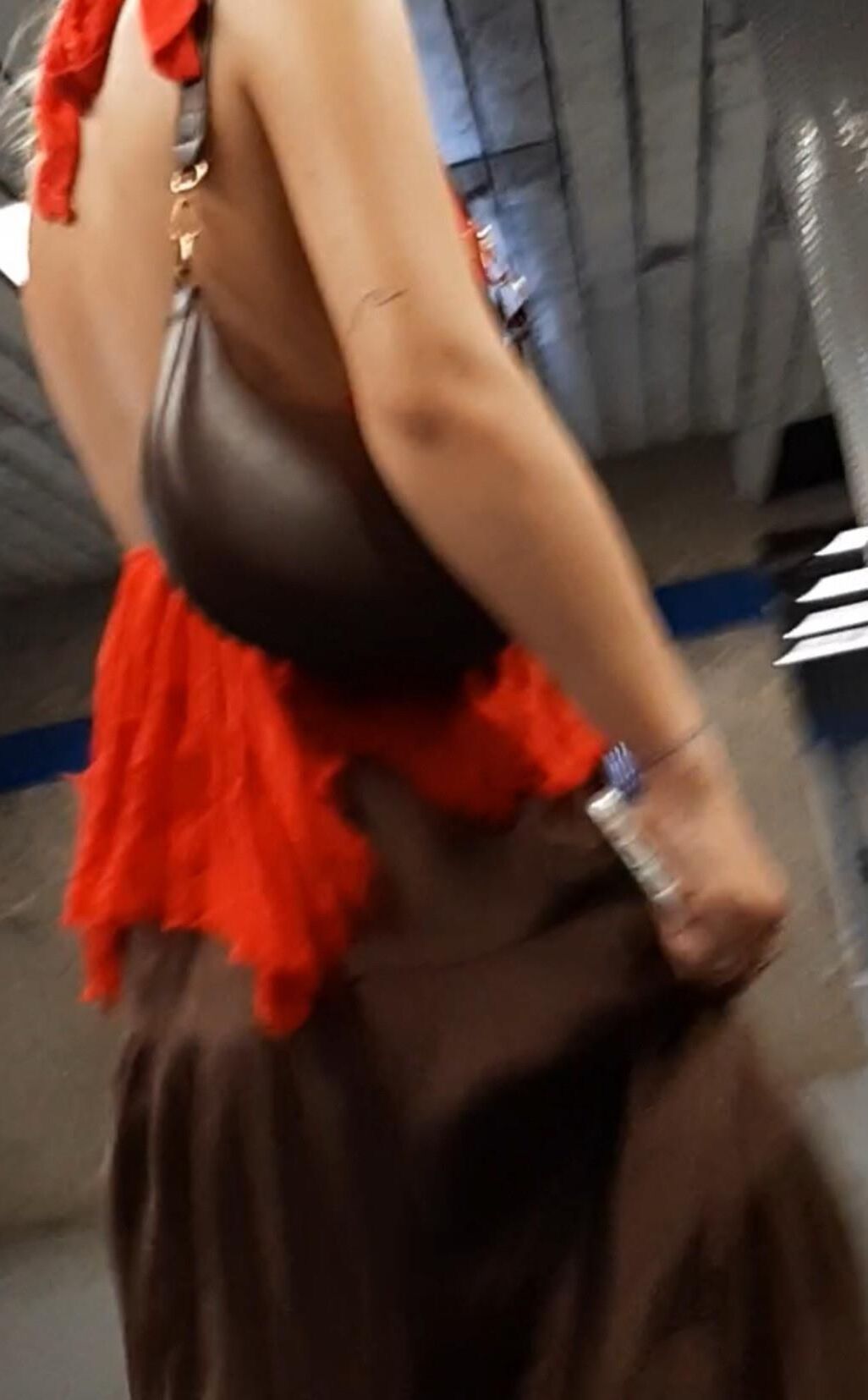 Braless Streetgirls 