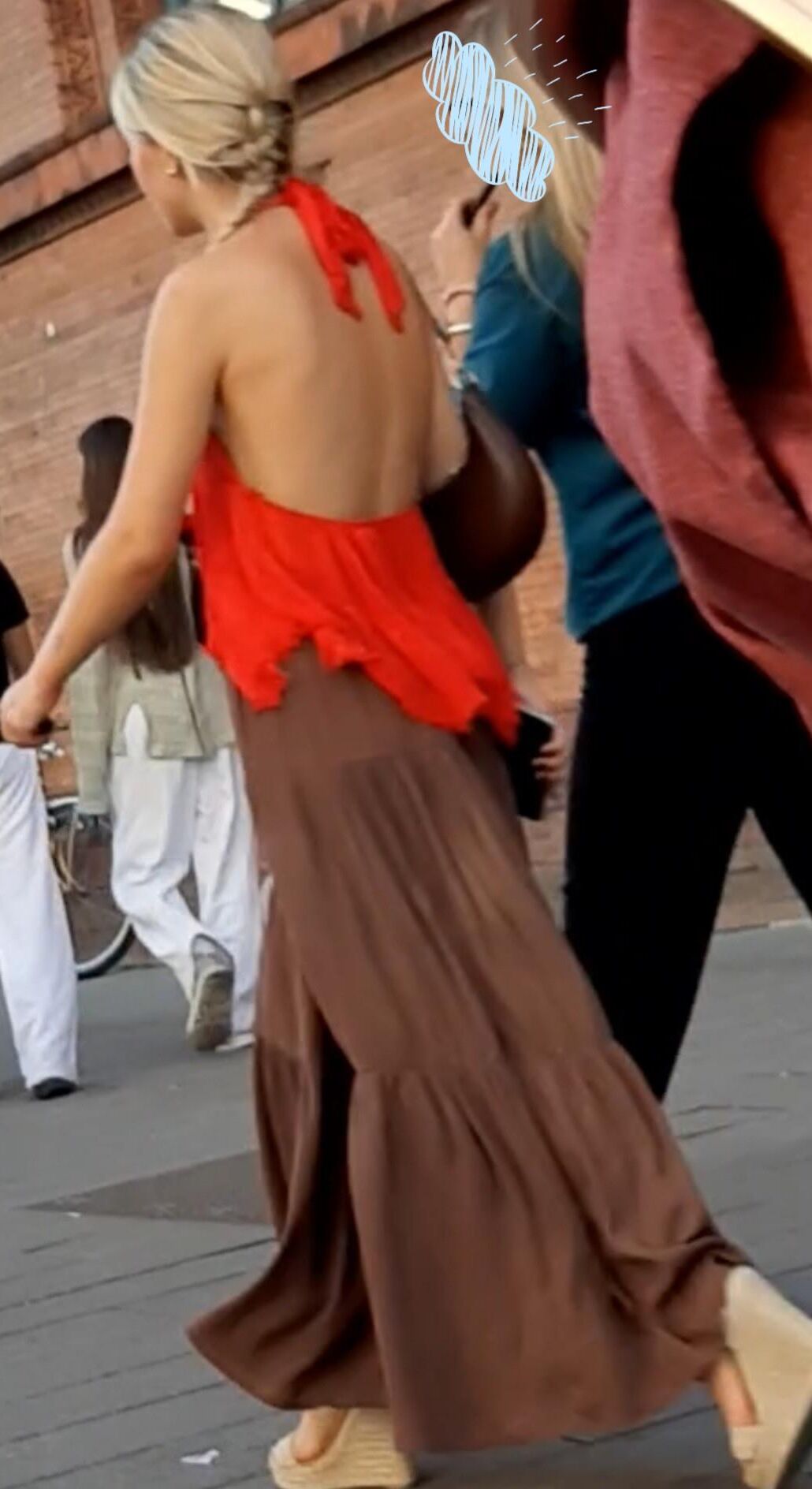 Braless Streetgirls 