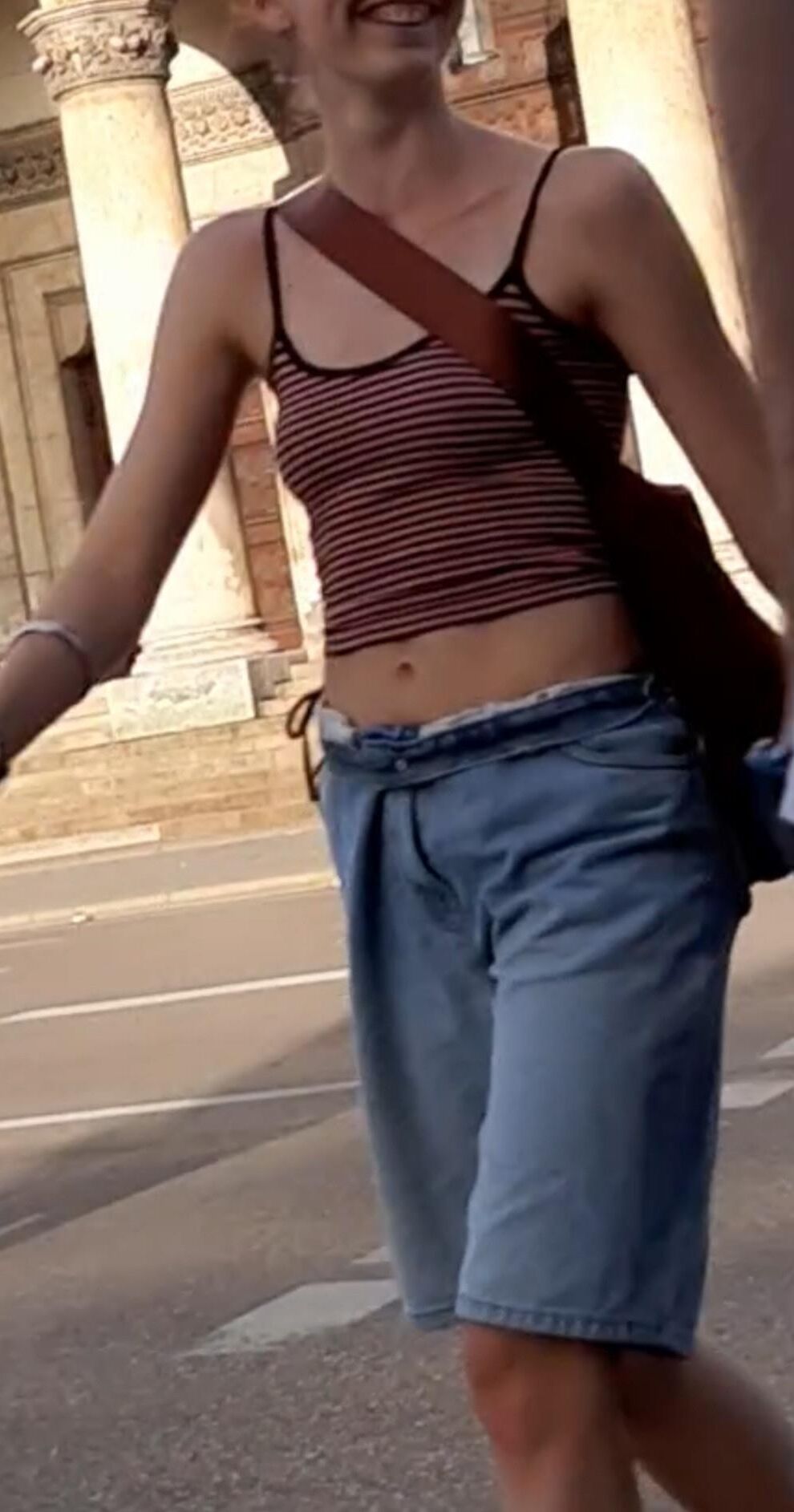 Braless Streetgirls 
