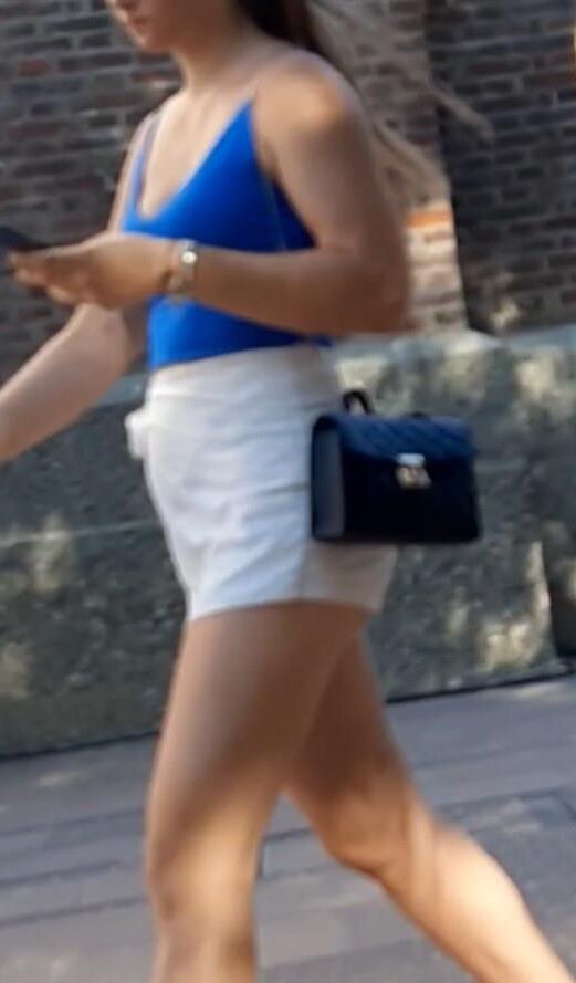 Streetgirls in shorts 