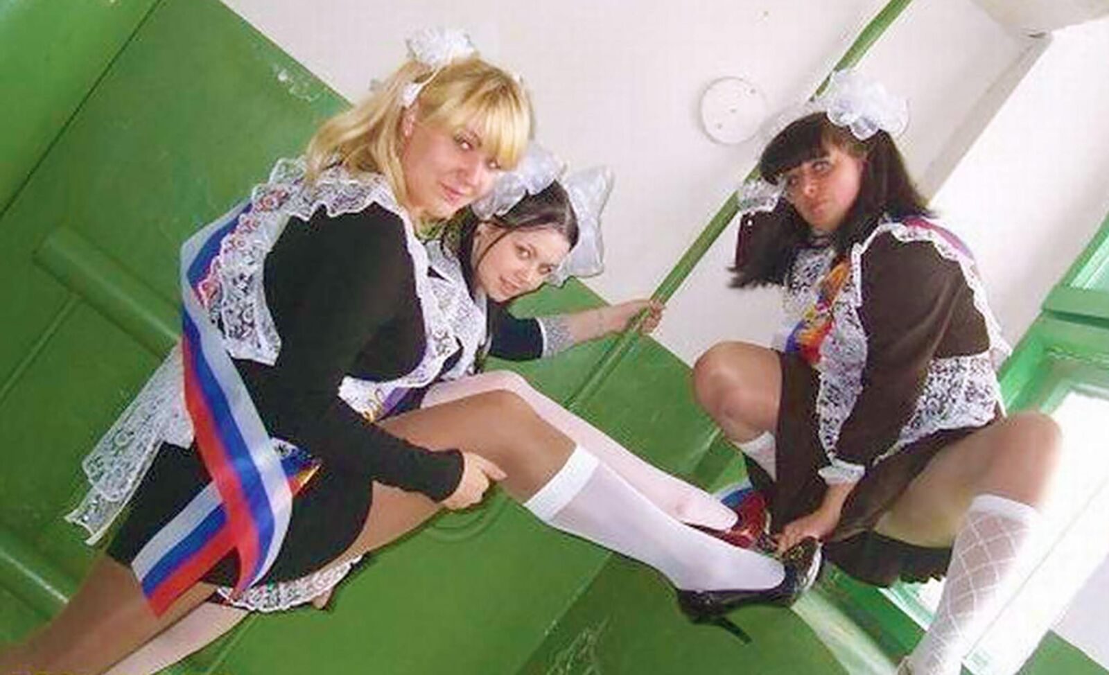 Jelenas русские школьницы в школьной руке