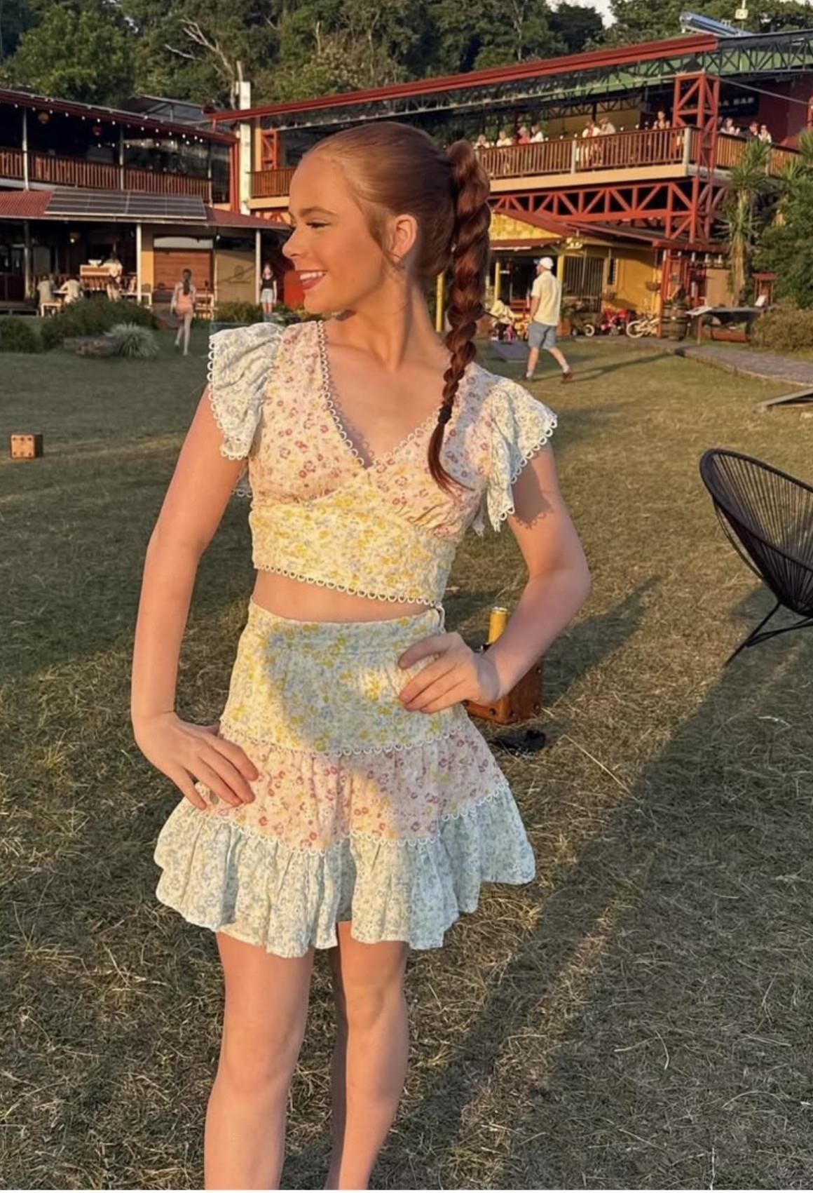 Teen fuckmeat. Comment the sick things you’d do to them 