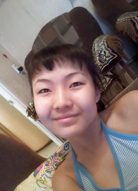 adolescente coreana con bonitas tetas y primeros planos