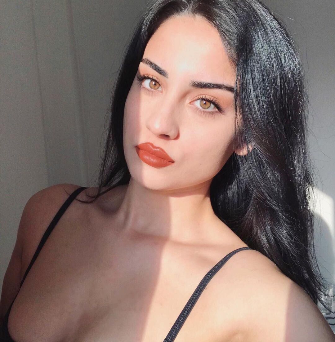 Hot Girls 