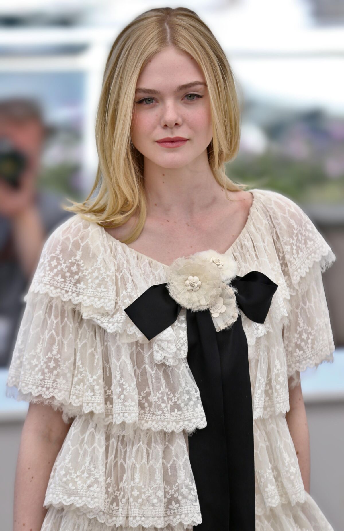 Elegante Celeb Teen Slut Elle Fanning, elegante semen y puta orina