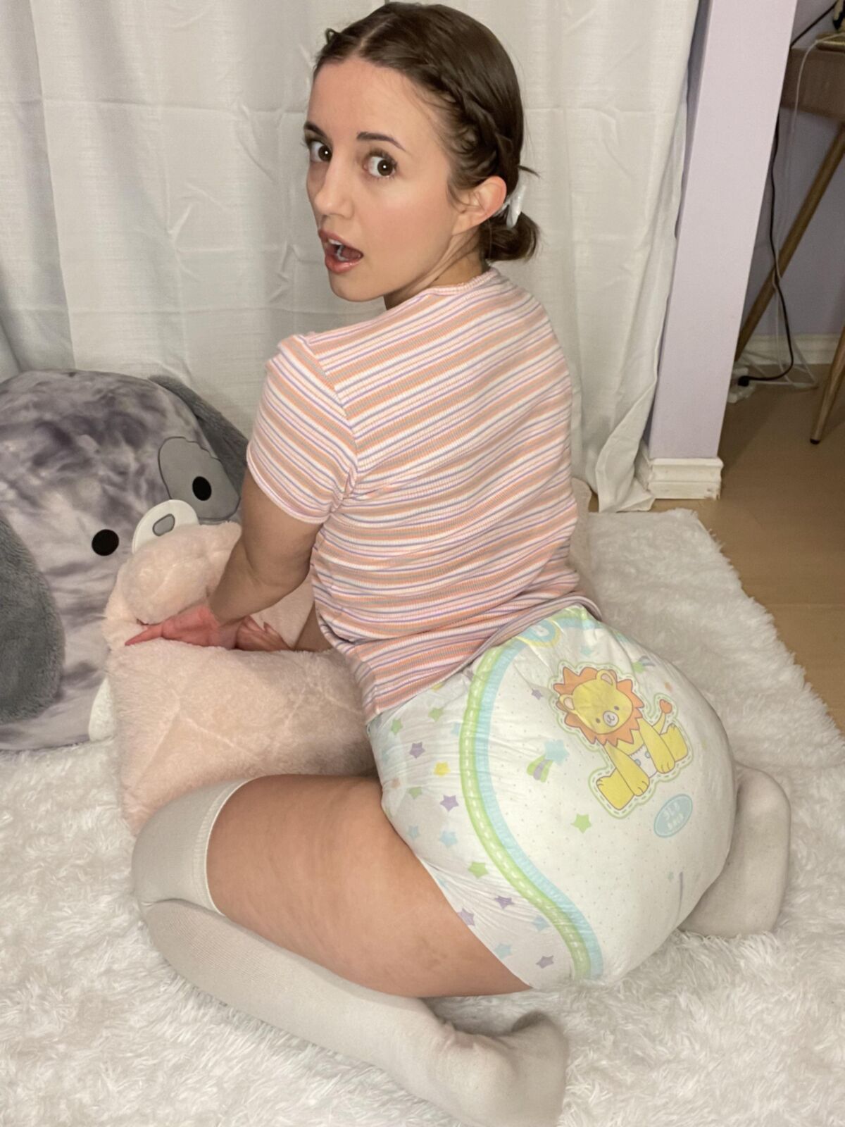 おむつ女の子