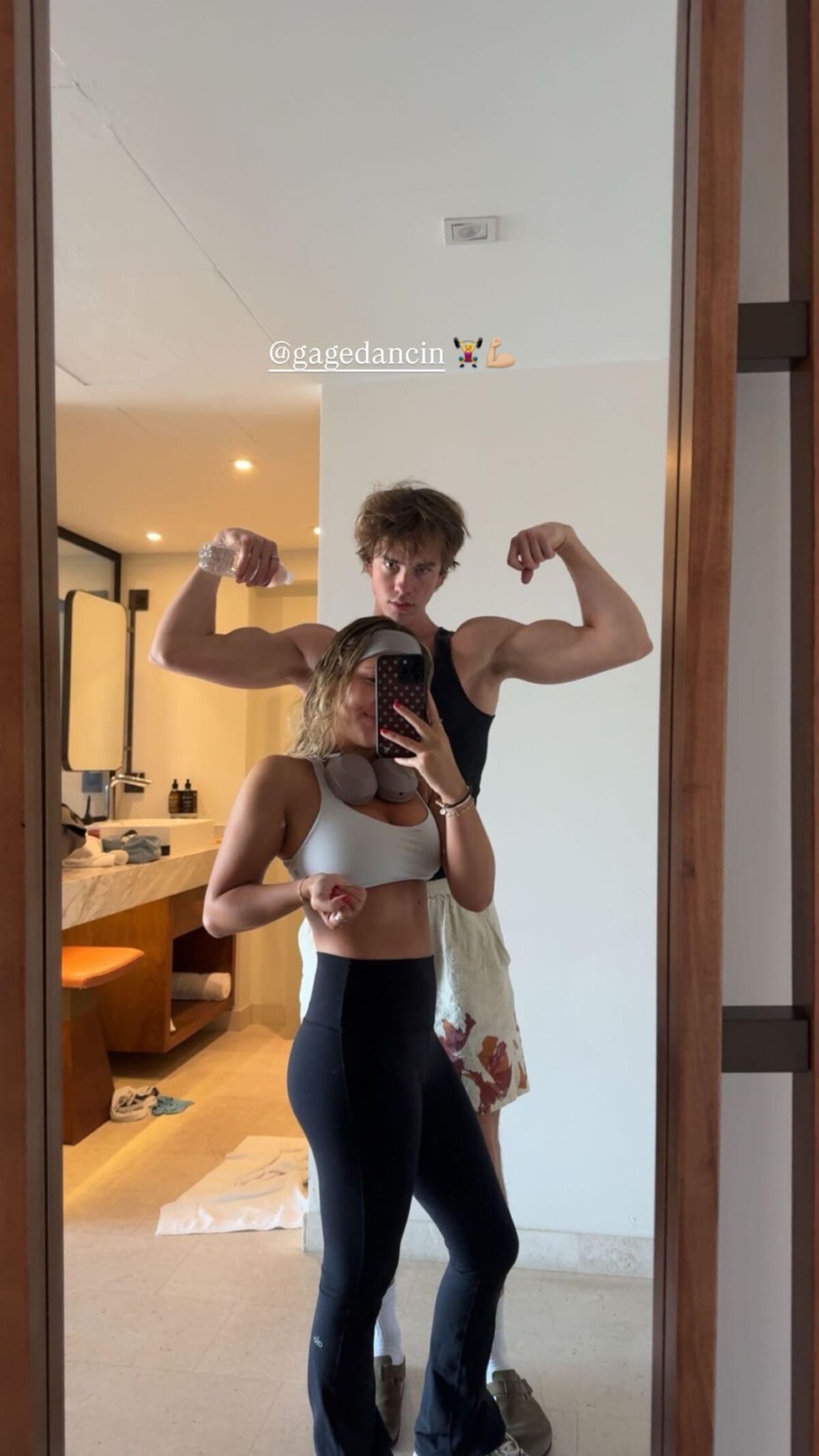Ava Kolker Varios