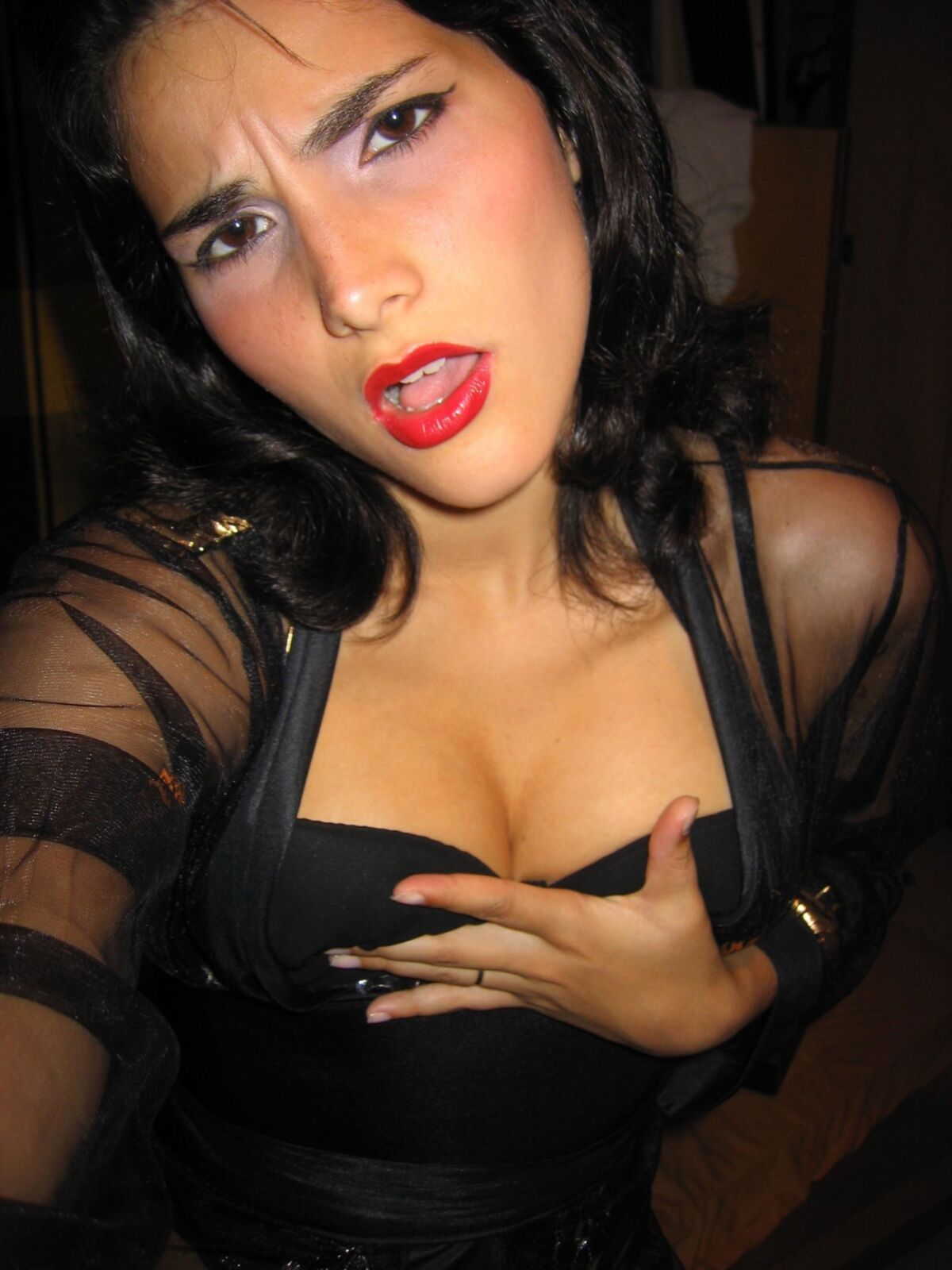 Tatti Bellotti in black