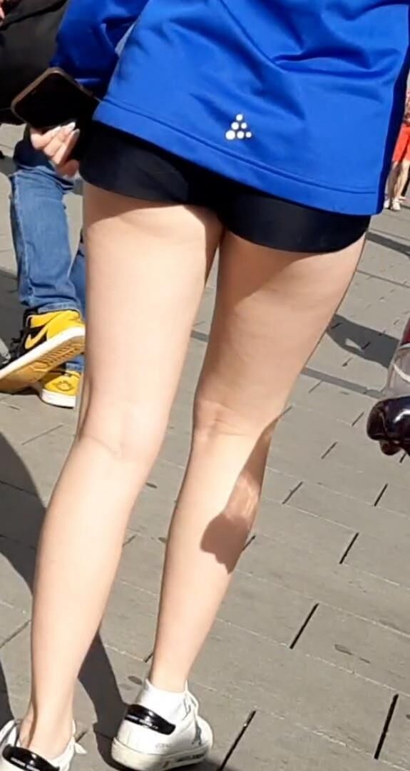 Streetgirls en pantalones cortos