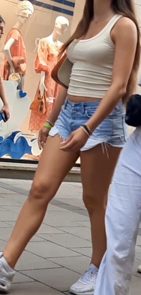 Streetgirls en pantalones cortos