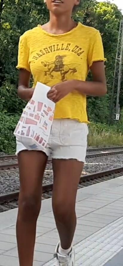 Streetgirls en pantalones cortos