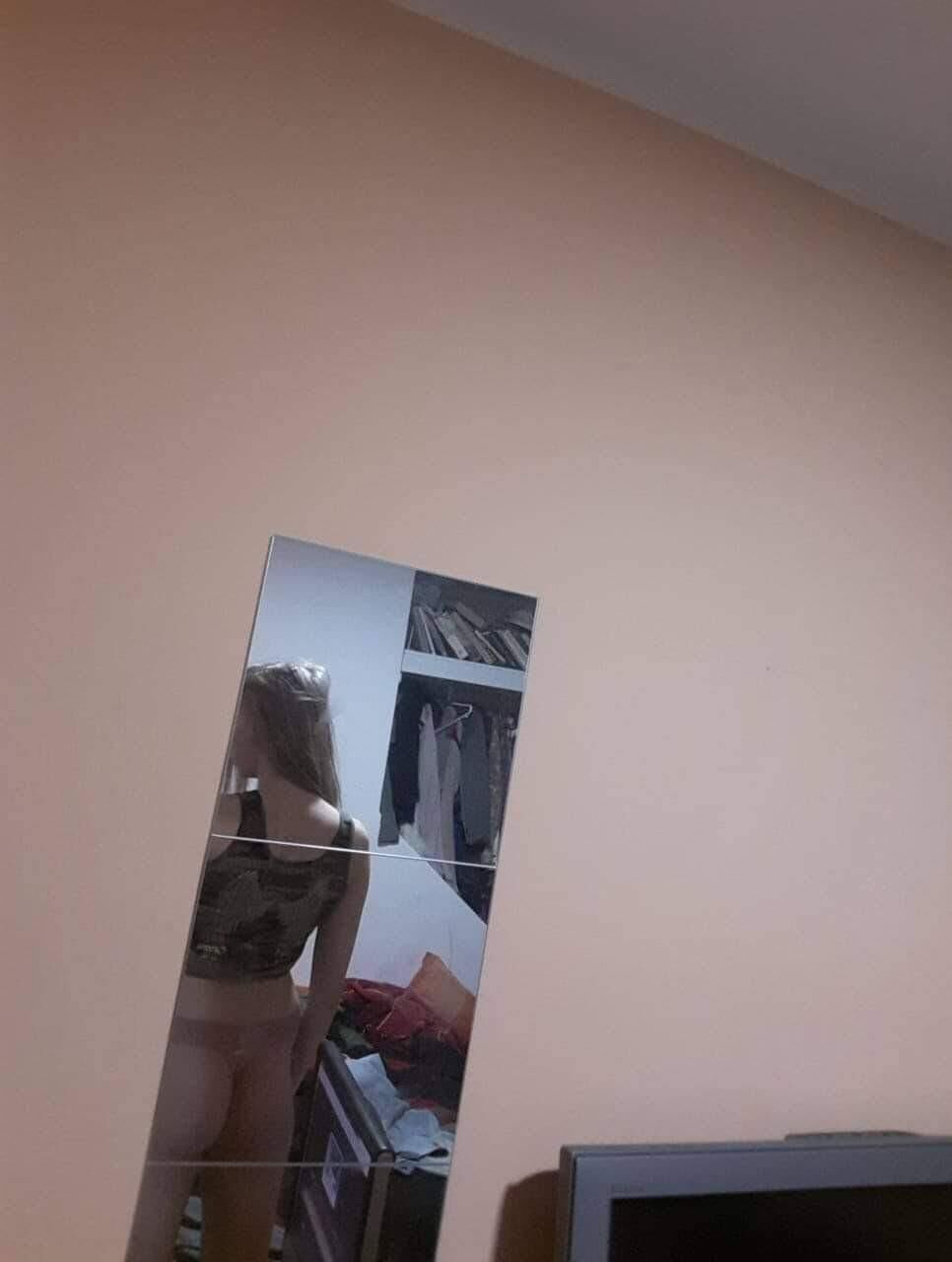 Hermana desnuda Fotos robadas de su teléfono
