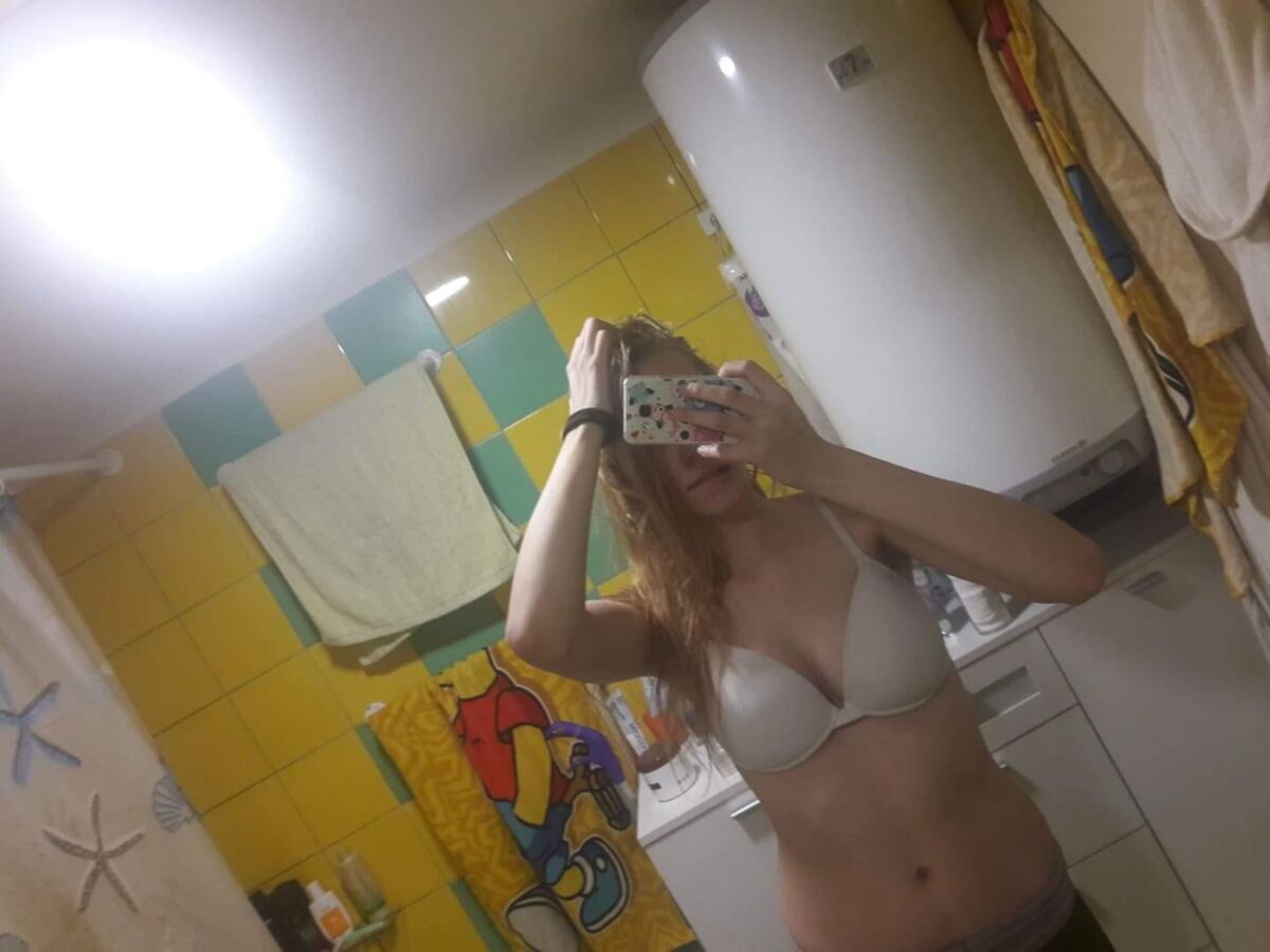 Hermana desnuda Fotos robadas de su teléfono