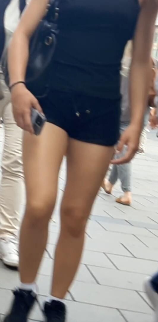 Streetgirls en pantalones cortos