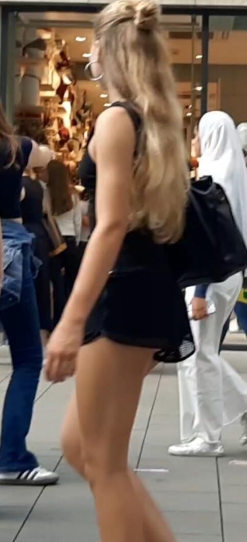 Streetgirls en pantalones cortos