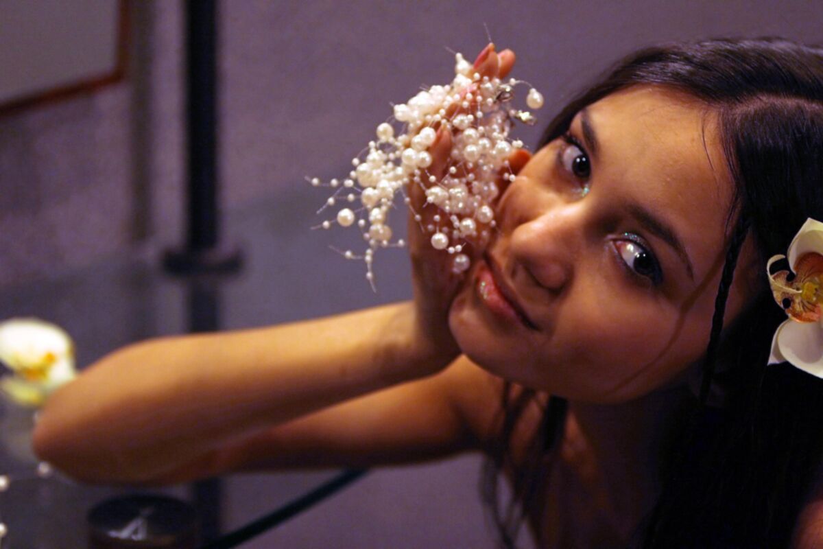 Kamilla / Maria indian teen showing her super beautiful body